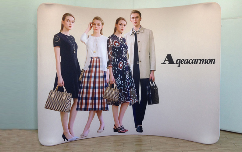 快幕秀弧形展架展示？